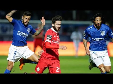 Jogador do Feirense nega ter sido expulso para beneficiar o Benfica