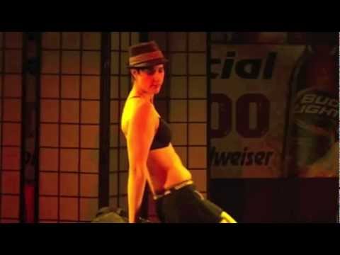 Fox Smoulder Do(es) It Like A Dude NYE 2012