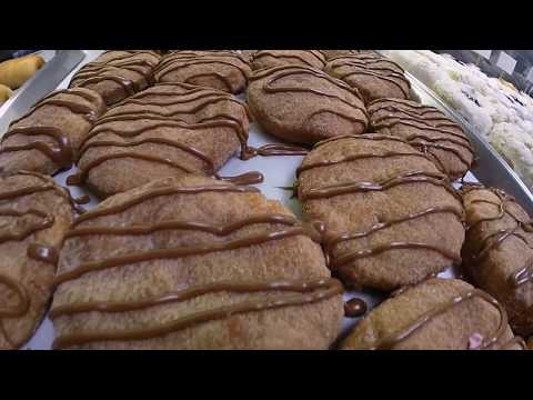 download lagu mp3 mp4 Hurts Donuts Flavors, download lagu Hurts Donuts Flavors gratis, unduh video klip Hurts Donuts Flavors