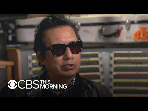 Alejandro Escovedo describes his journey back from the "depths of darkness"