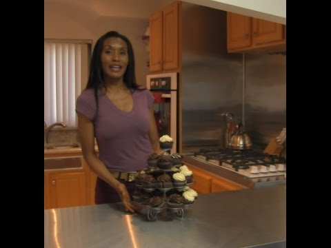 URBANesque Living w/ Tish Tansil (Epi.1:24): Chocolate Cakes w Buttercream Icing