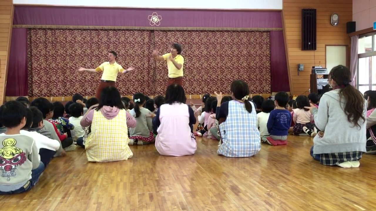 グレッグ先生とビル先生 | なるき保育所 |  アイレ英会話学校