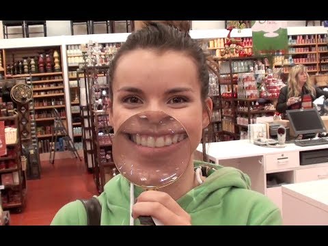 Vlogmas 3, 2011 - Look At That Smile