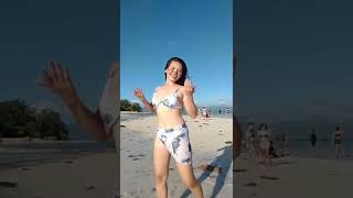 Bikini in the Haus be like..