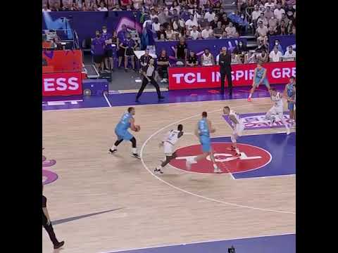 Luka Doncic vs Dennis Shroder. #eurobasket2022