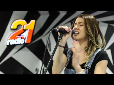 Lidia Buble - Mai ramai si nu pleca, iubirea mea (cover Aura Urziceanu) (LIVE @ RADIO 21)