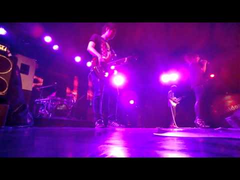 Because of you Showroom Band