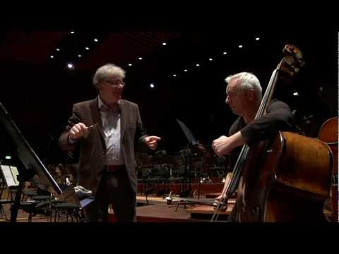 Dan Styffe premieres Rolf Martinsson: Double bass concerto no. 1.