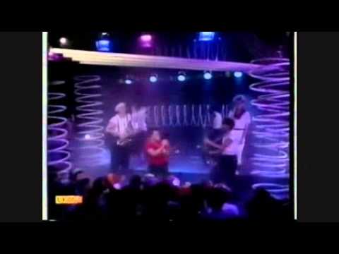 Fun Boy Three - The Telephone Always Rings (TOTP)