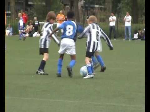 Waterwijk F1 bij het FC Omniworld toernooi op 2 mei