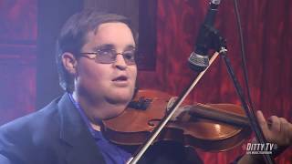 Michael Cleveland &amp; Flamekeeper perform "Jerusalem Ridge" on DittyTV