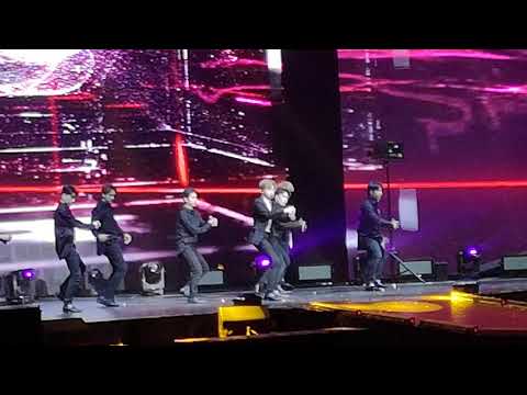 190816 Horizon - Kang Daniel Color on Me in Singapore 강다니엘