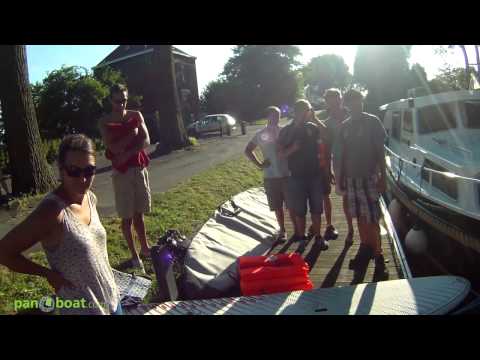 Stand-up paddle - maison du canal (Leers-nord Belgique) - lepanoboat.com