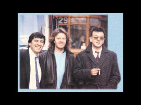 Gianni Morandi, Umberto Tozzi & Enrico Ruggeri - Si Può Dare Di Più