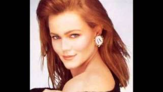 Belinda Carlisle - Band Of Gold.flv