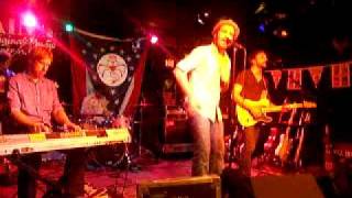 Red Wanting Blue / The Air I Breathe