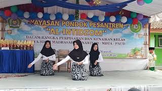 Download lagu Lathi - Weird Genius ft Sara Fajira ( Dance Cover ) - Perpisahan Siswa Kelas IX MTs #tarianlathi mp3