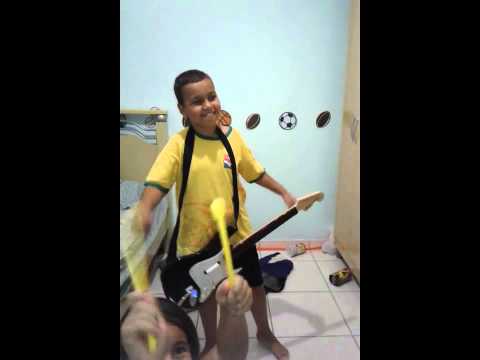 Priscila.    Camara.   Rock.   Ben