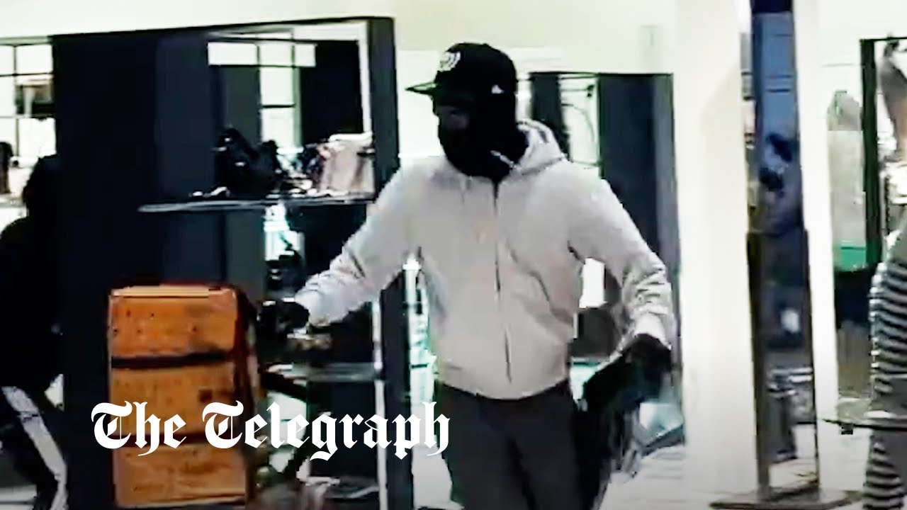 Thieves attack security guard at Los Angeles Nordstrom