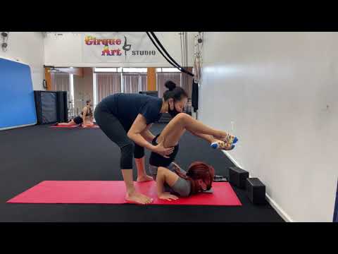 Contortion Chinstand Training (Jasmine)