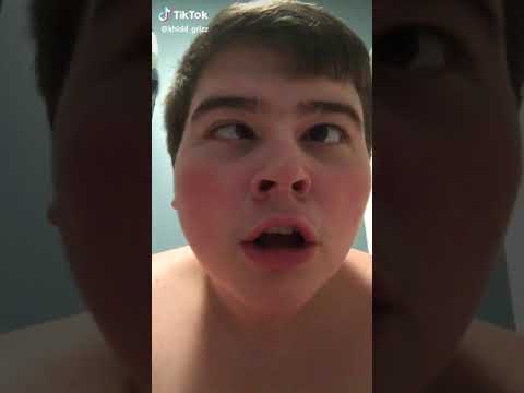 My butt cheeks jiggle when I fart😂 tik tok