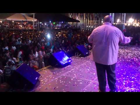 Bryan B - I wanna know what love is