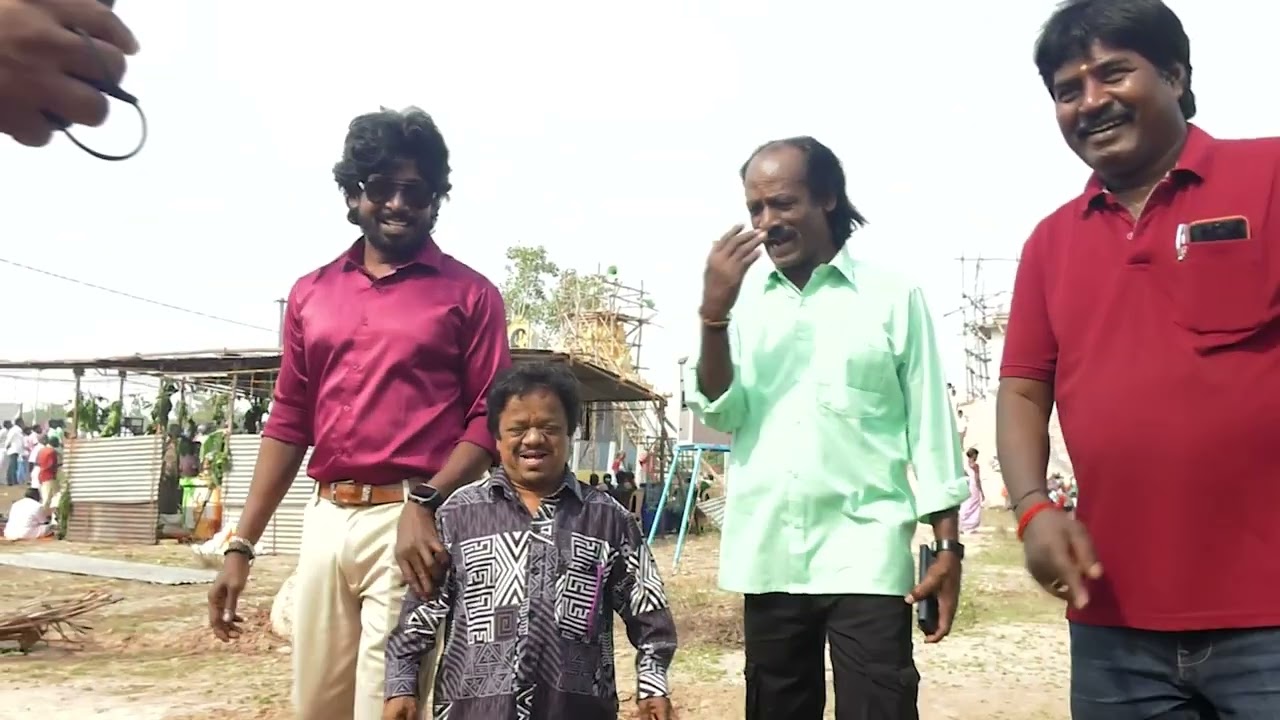 நடிகர்கள் கலந்துக் கொண்ட கும்பாபிஷேக விழா