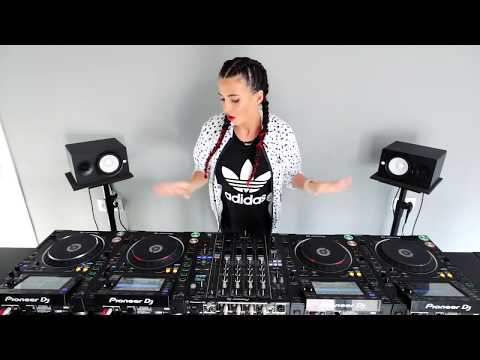 Juicy M - New 4 CDJ mixing video