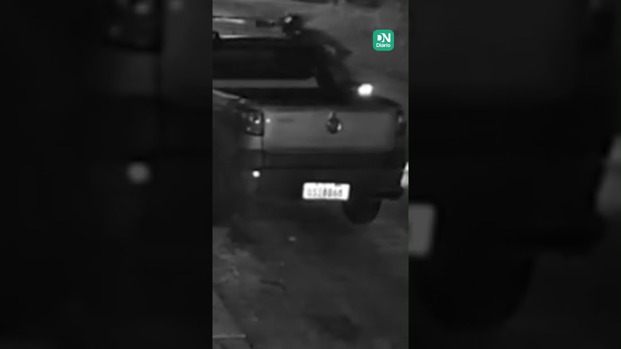 Imagem da notícia Gerente de restaurante é morto a tiros por motociclista ao entrar em casa em Fortaleza