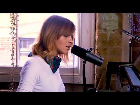 Gabrielle Aplin - Stay (Live piano version)