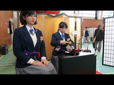 Another Japanese High School Festival! また高校の文化祭行った！