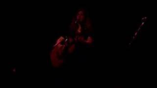 Dar Williams singing February The Pabst 2007