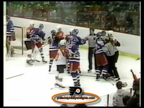Apr 10, 1985 SCRUM New York Rangers vs Philadelphia Flyers