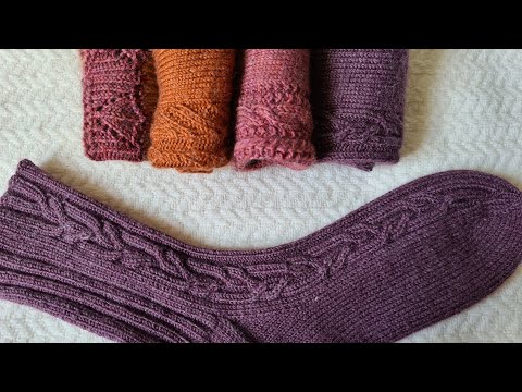 Yarnflakes Knitting Podcast 143 - Sock collection and sunny colourwork