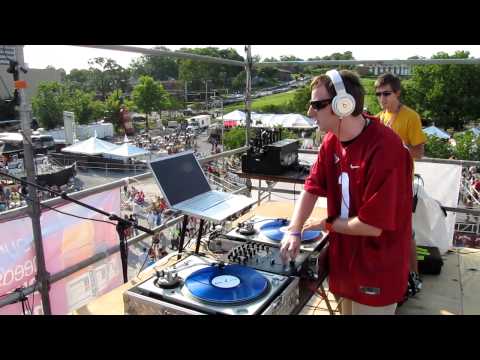 DJ Goofy Whitekid @ Schaeffer Crawfish Boil 2011