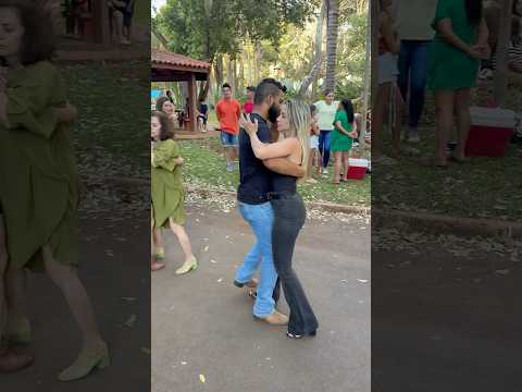 FORROZINHO NO PARQUE DO MOCAMBO EM PATOS DE MINAS MG. #forróepiseiro #piseiro #dance #dancarinos