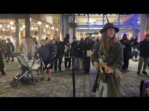 TRIBUTE TO BOB MARLEY THE MANCUNIAN WAY,  BY RUFF TRADE, BUSKING IN MANCHESTER  24/1/26
