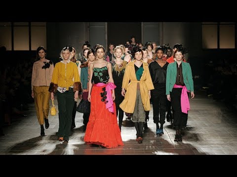 DRIES VAN NOTEN 052 Women’s Autumn/Winter 2005-2006 Fashion Show