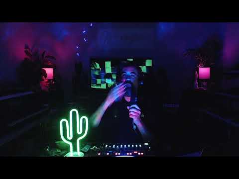 MIRAGE By Henry Saiz Online Edition 29 HAPPY NEW YEAR! FELIZ 2022!