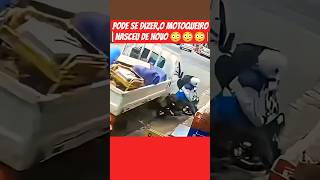 motoqueiro nasceu de novo.#caminhão #caminhoneiro