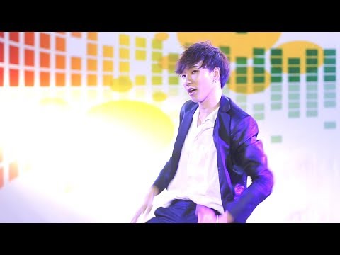 171209 MR.TARN Cover BTS  (Man as Jongkook) - I'll survive & Not today @ The outdoor plaza