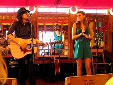 Blue Mickey en Leander - Blue Beautiful Eyes