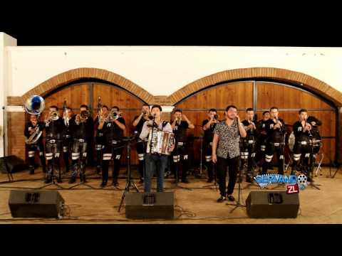 Los Nuevos Ilegales Ft. Banda Renovacion - Dicen De Mi (En Vivo 2017)