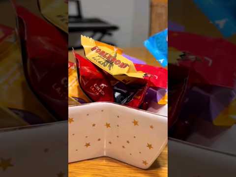 ASMR Unboxing Milka Favourites! 2022 edition