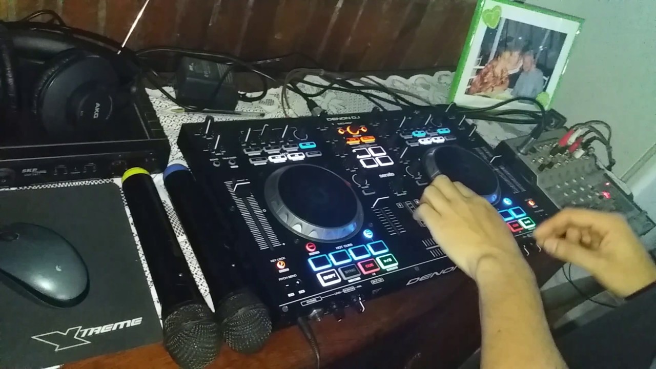 DJ контроллер Denon DN-MC4000