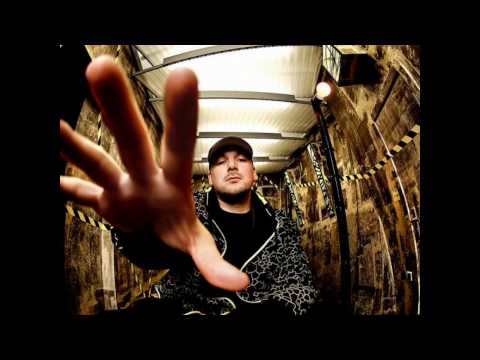 Kool Savas ft. Moe Mitchell - Sky is the Limit [HD] (2010) + Lyrics 1080p
