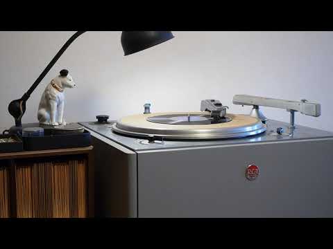 Boog-It / Louis Armstrong and Mills Brothers