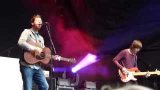 Young Rebel Set - Show your feathers & run (Gamescom Festival - Cologne)