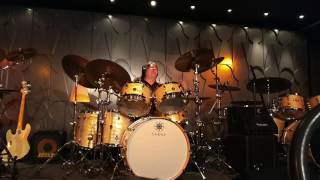 Phil Gould at London drum clinic Wally Badarou playalong