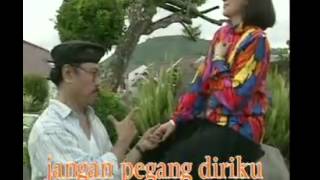 Download lagu Titik Sandora Muchsin Mian Tali YouTube... mp3